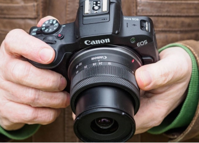 Camera Canon R100: Đánh giá chi tiết, thông số và những điều cần biết