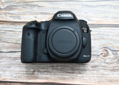 Canon 5D3 ra mắt năm nào? Cải tiến nổi bật so với Canon 5D2