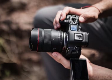 Canon RF 14mm f1.4L VCM: Ống kính siêu rộng, lấy nét nhanh