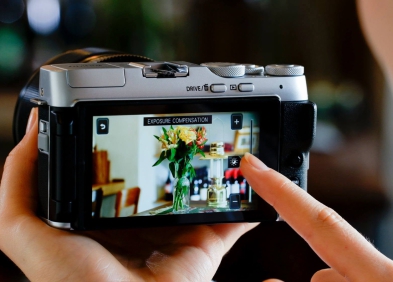 Fujifilm XA7 ra mắt năm nào? Có đáng mua ở 2026?