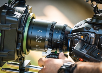 Lens Cinema là gì? Sự khác biệt với ống kính thông thường