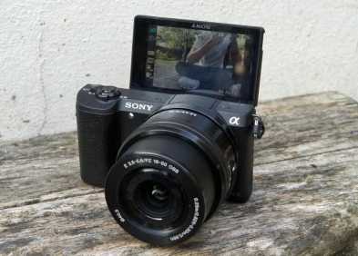 Sony A5100 giá bao nhiêu? Đánh giá chi tiết và cập nhật mới nhất