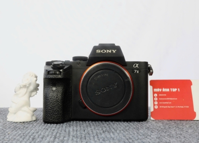 Sony A72 vs A6300: Cùng tầm giá hơn 10 triệu nên chọn máy nào?