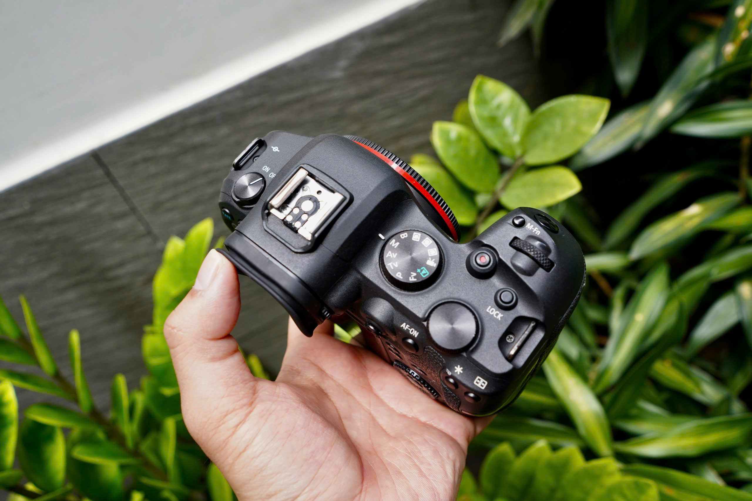 đánh giá canon r6