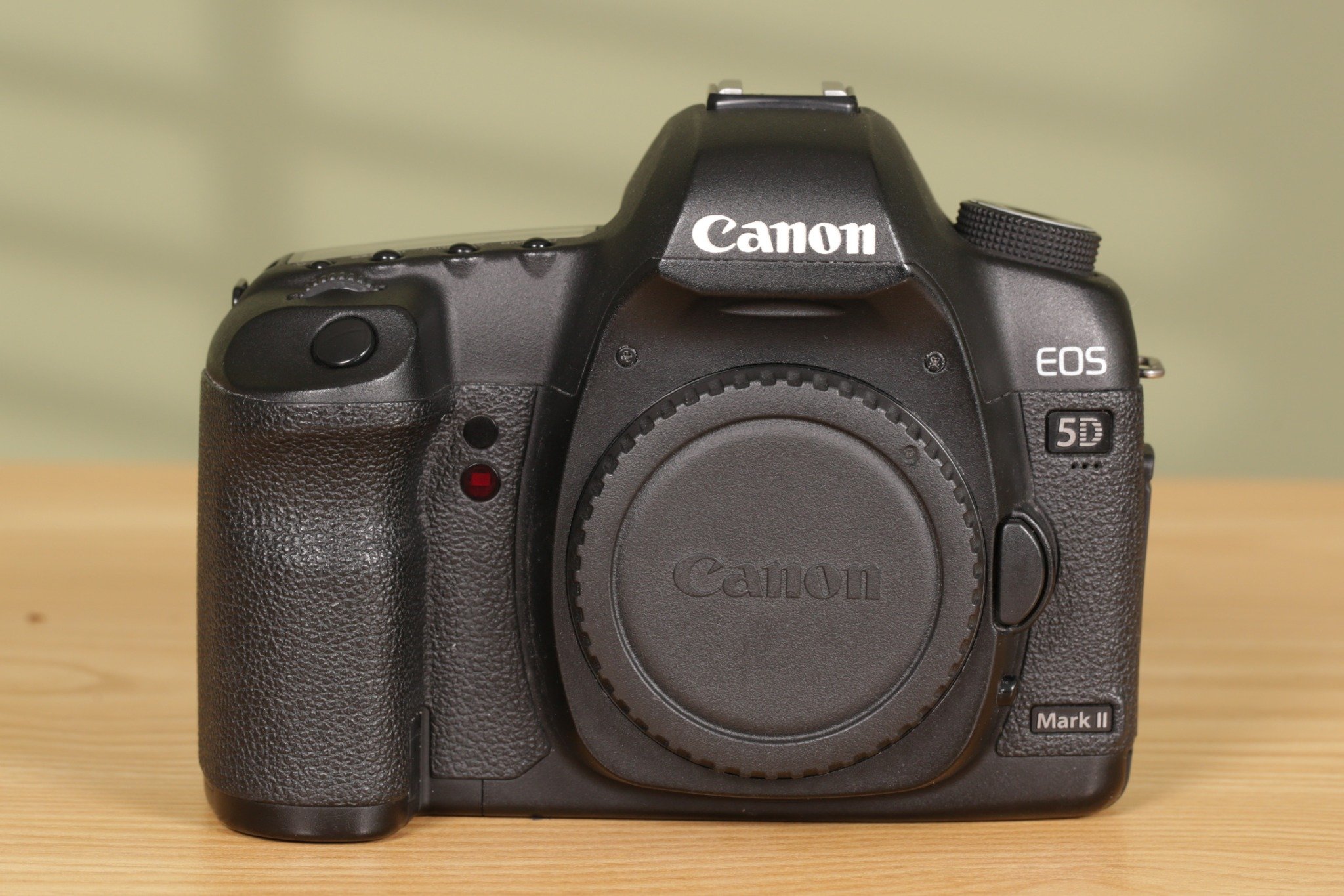 Canon 5D3 ra mắt năm nào