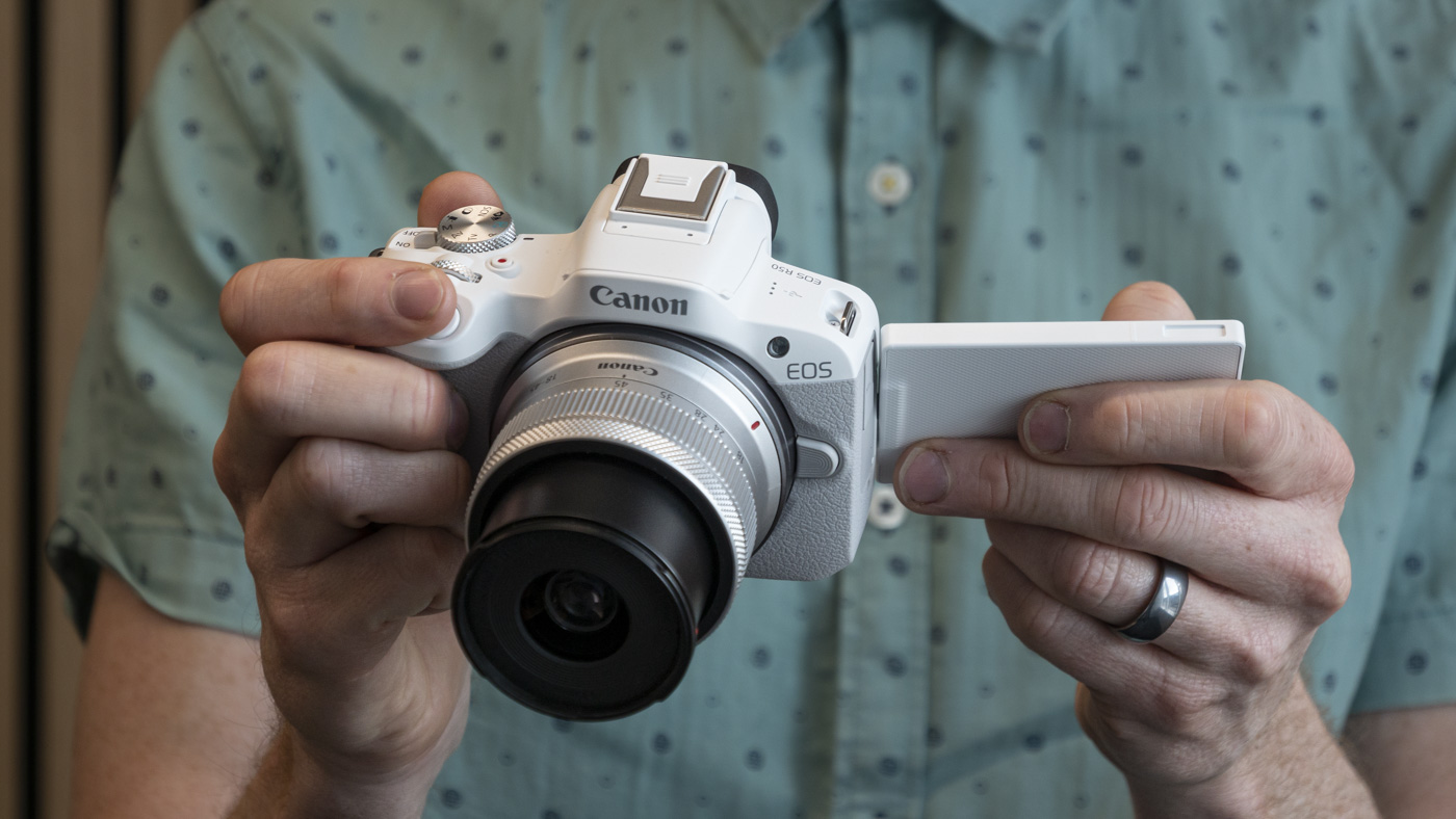 Canon EOS R50