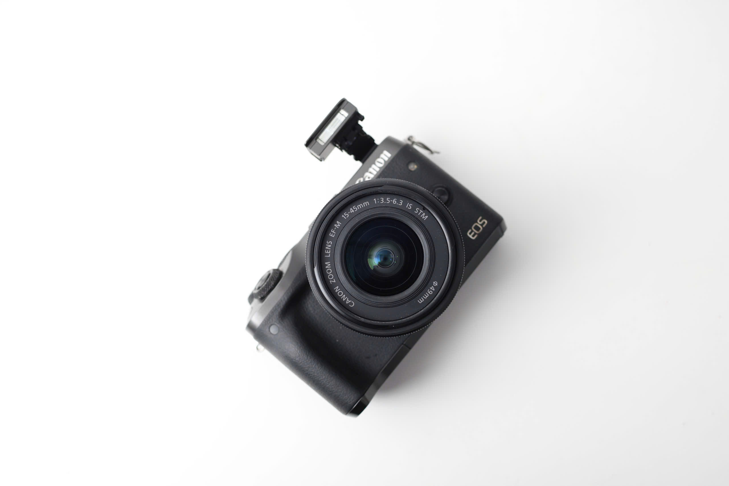 Canon M6 vs Sony A6000