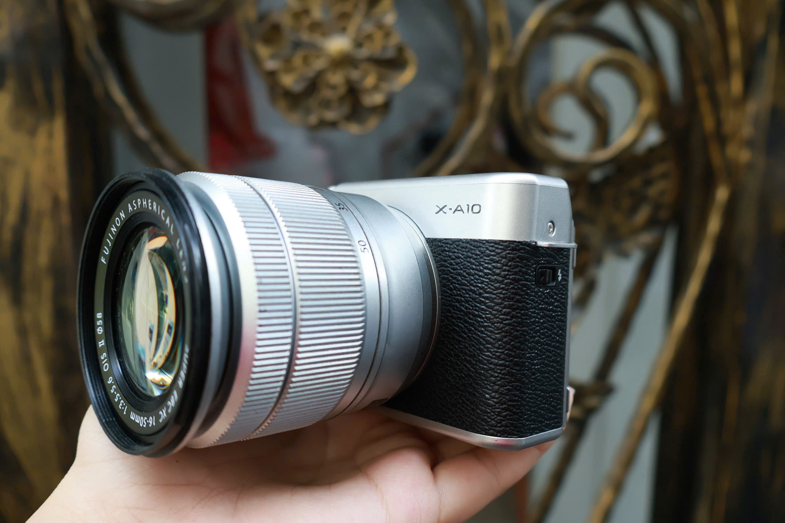 Fujifilm XA2 vs XA10