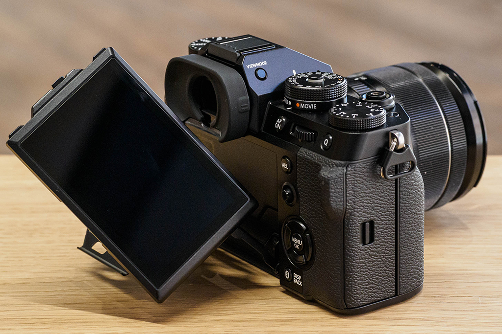 Fujifilm XT5 vs Nikon ZF