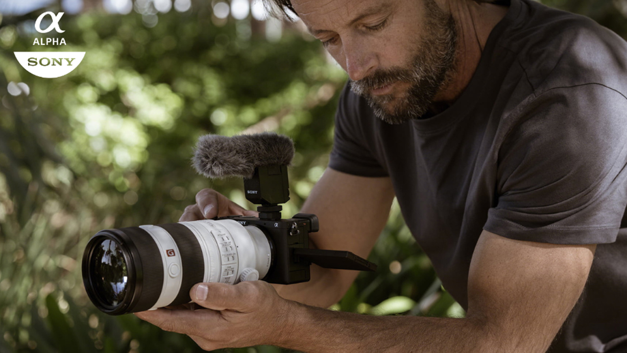 Sony A6700 ra mắt năm nào