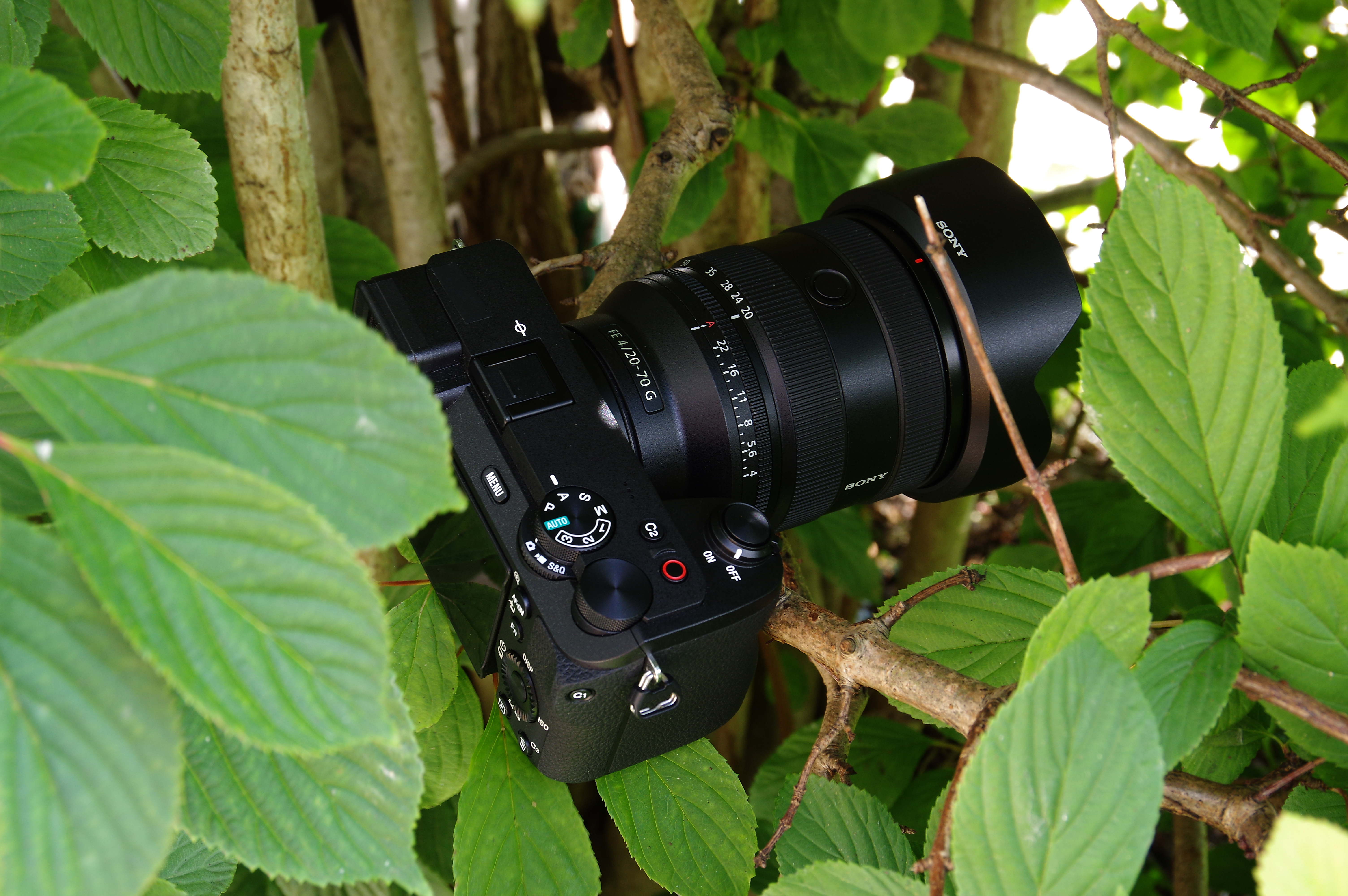 Sony A6700 ra mắt năm nào