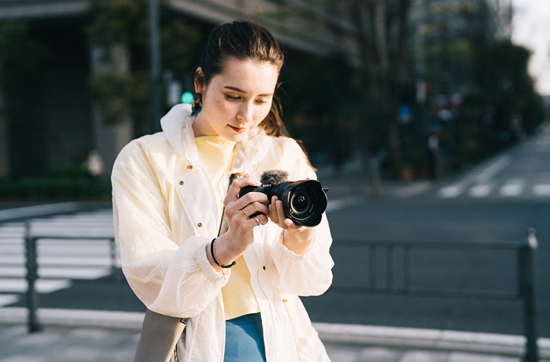 Sony ZVE10