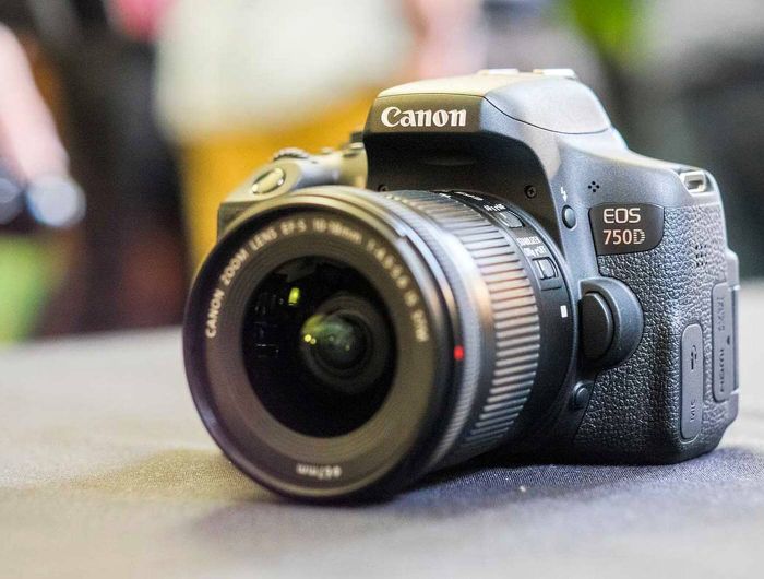 Canon 750D được ra mắt từ năm 2015