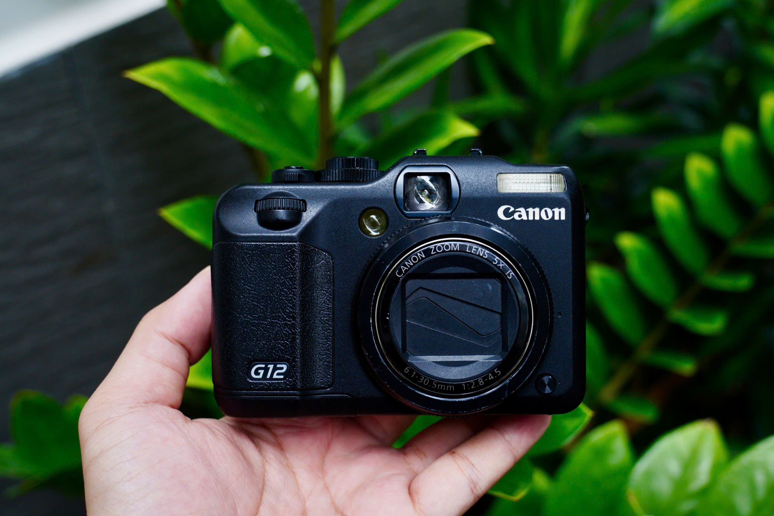 canon g12 sản xuất năm nào
