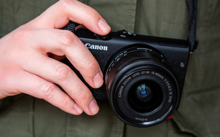 canon m200 bao nhiêu tiền