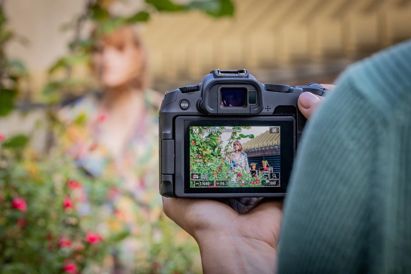 canon r8 quay vlog