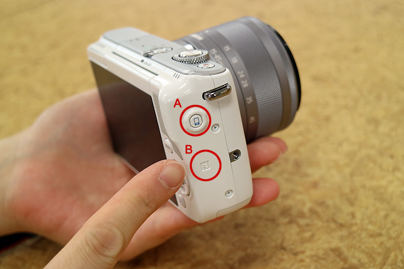 Canon M10 đảm bảo đầy đủ các tính năng, tiện ích cơ bản