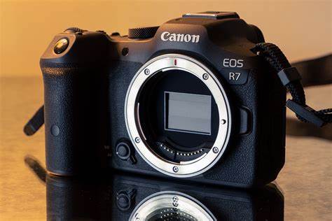 Đánh giá Canon R7