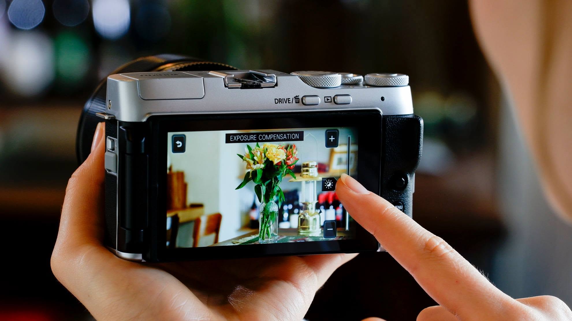 fujifilm xa7 ra mắt năm nào