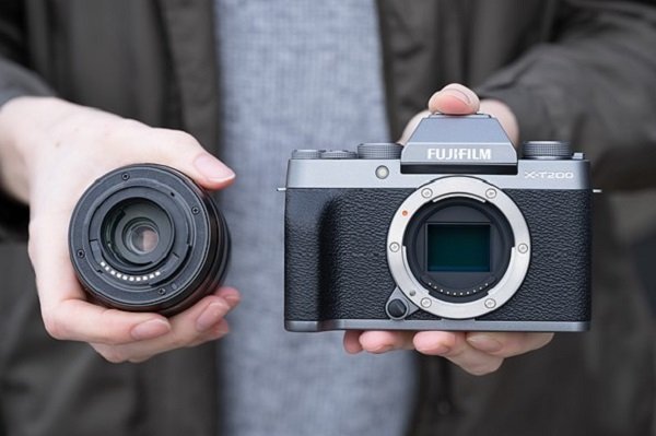 Fujifilm XT200 cũ vẫn là một lựa chọn tốt ở thời điểm hiện tại