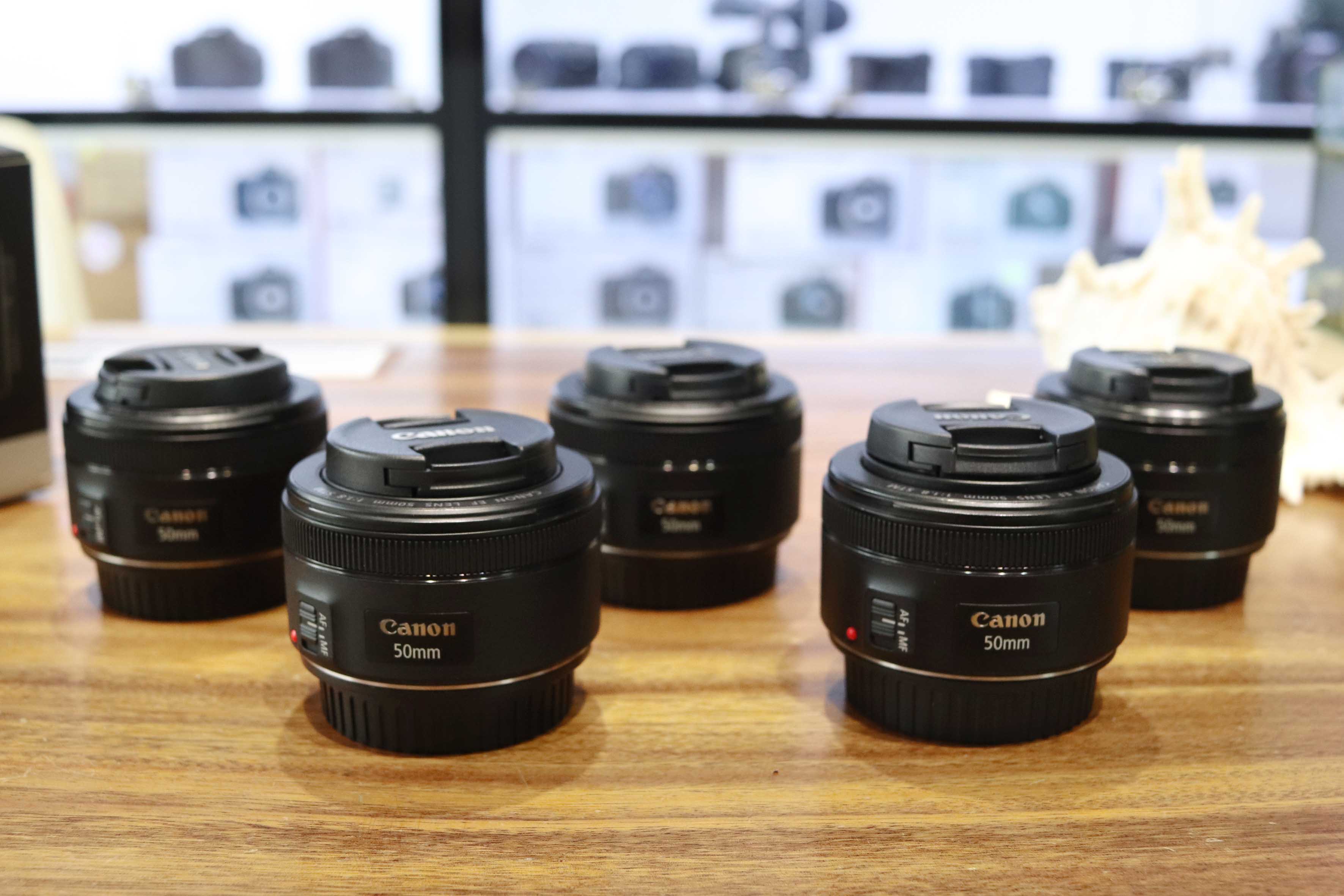 lens chân dung Canon