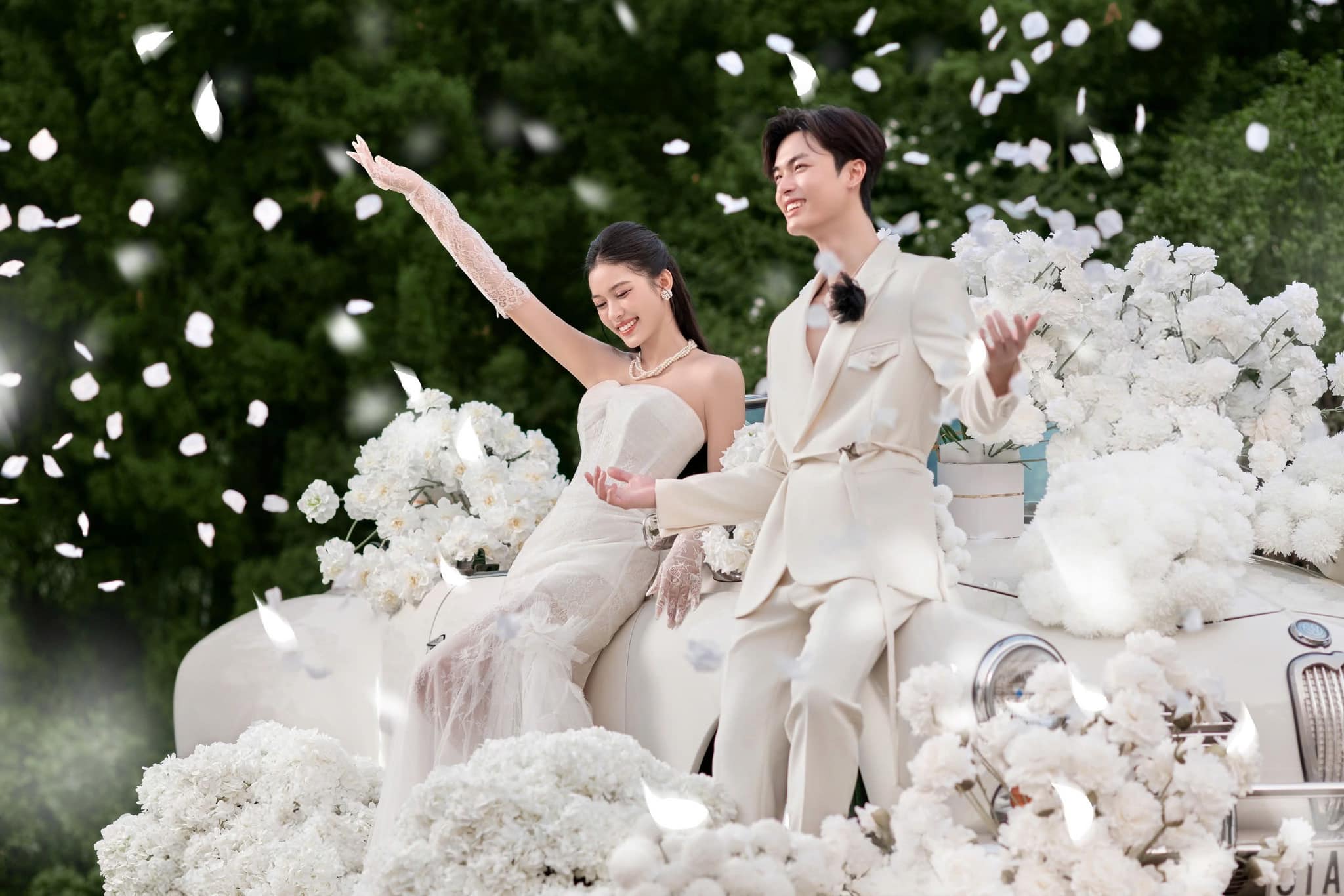 máy ảnh chụp đám cưới