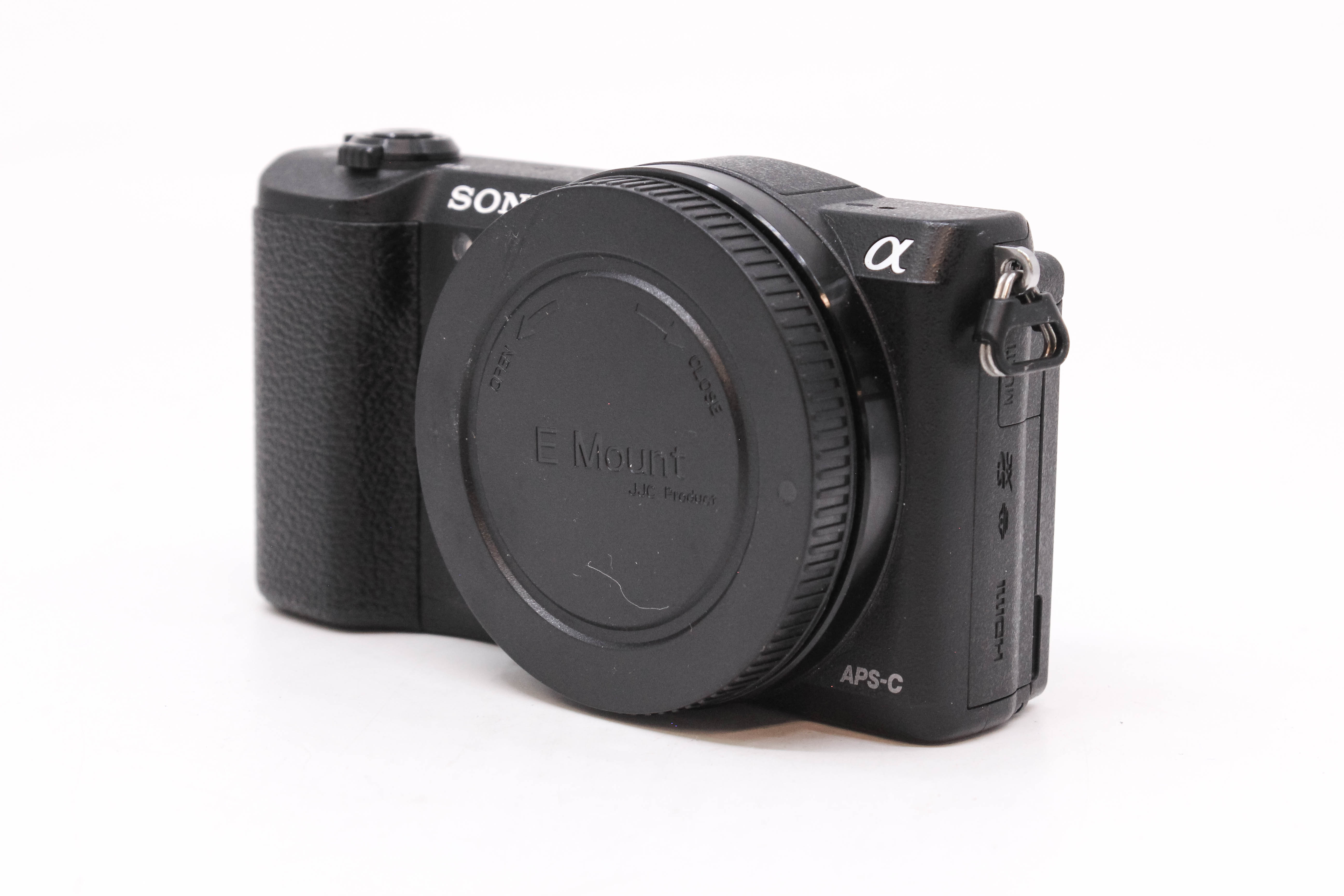 Sony A5100 với thiết kế nhỏ gọn