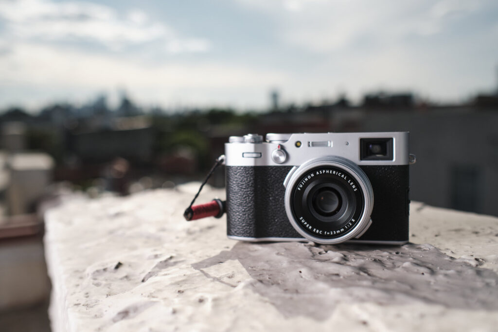 Fujifilm X100V - chiếc máy ảnh du lịch cao cấp hơn cho bạn lựa chọn