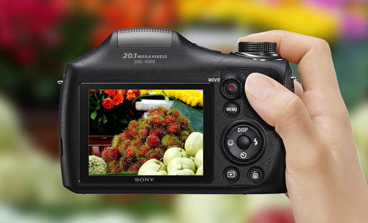 Sony DSC H300 - Một lựa chọn máy ảnh du lịch dưới 5 triệu khác đến từ Sony với cảm biến 20.1 MP