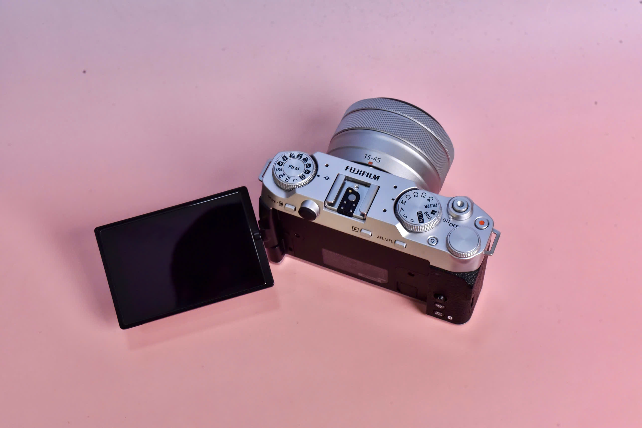 sony a6400 vs fujifilm xm5