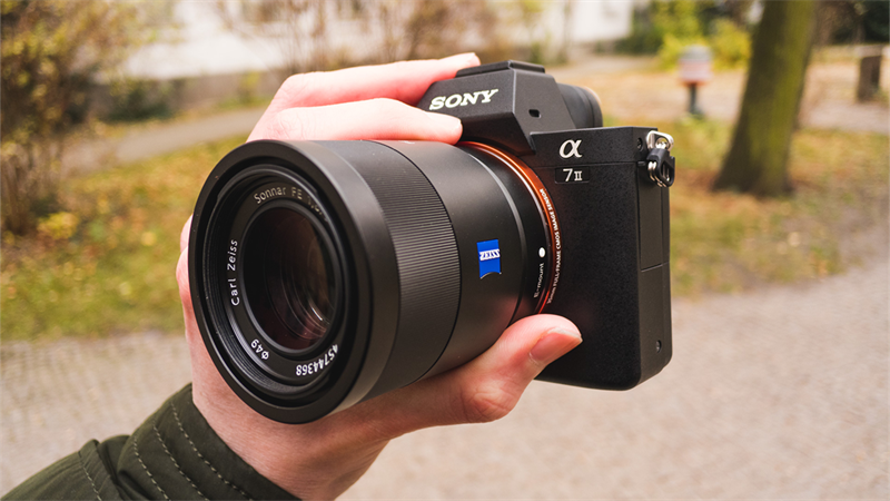 sony a72 vs canon rp