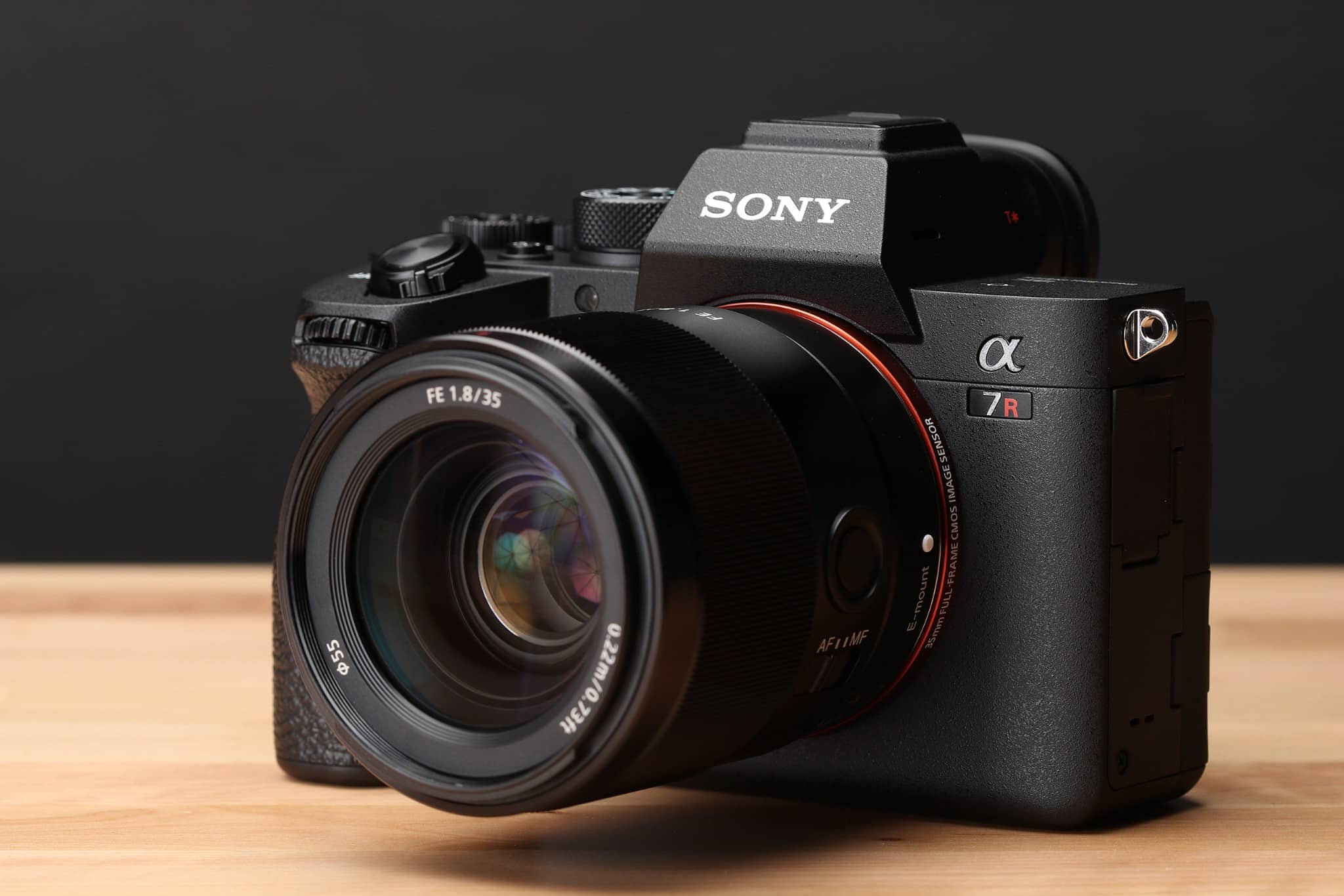 sony a7r4 ra mắt năm nào