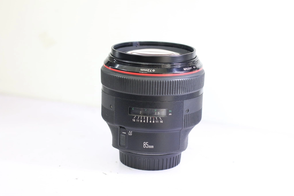 CANON EF 85MM F1.2L USM-01