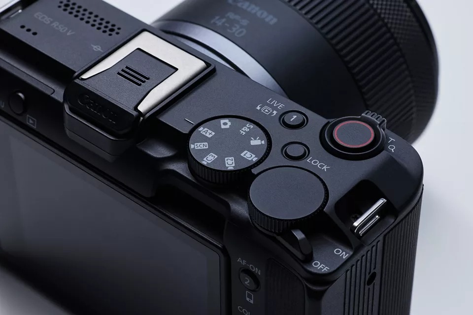 CANON R50 V cũ