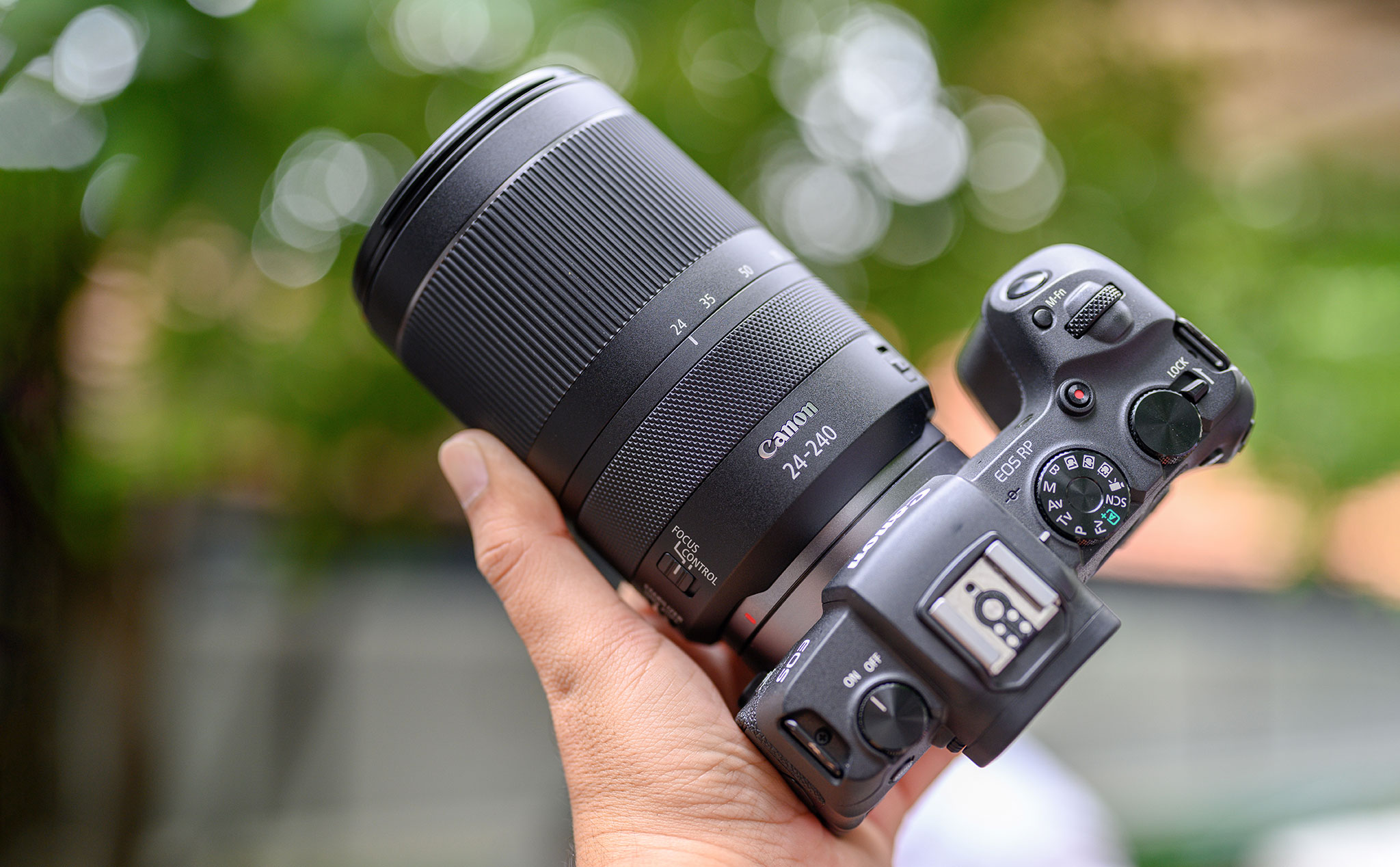 CANON RF 24-240MM F4-6.3 IS USM-02