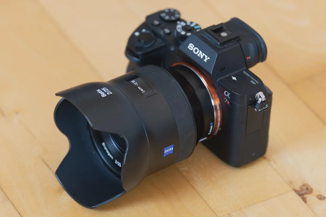 CARL ZEISS T BATIS 25MM F2 FOR SONY E-MOUNT