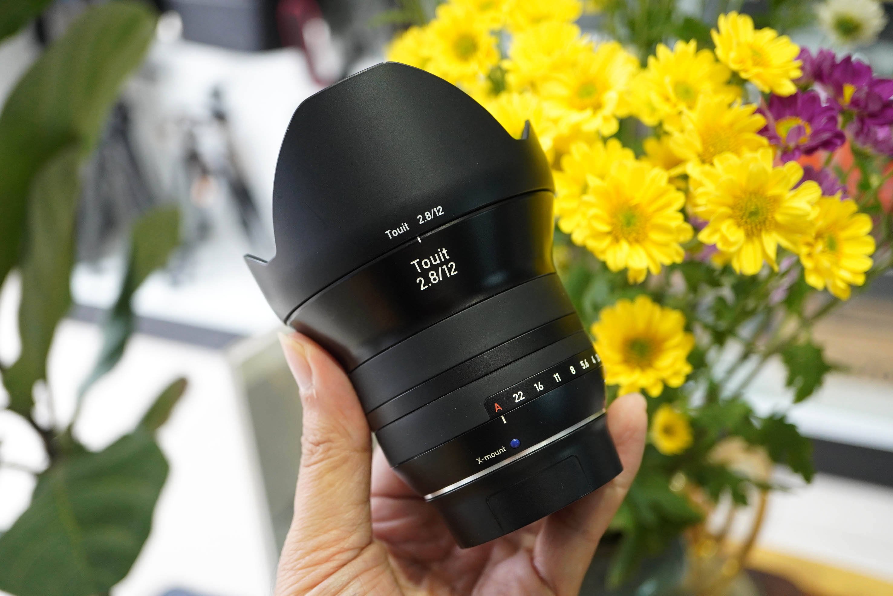 CARL ZEISS T TOUIT 12MM F2.8 FOR SONY E-MOUNT
