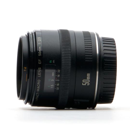 Canon EF 50mm f2.5 Macro