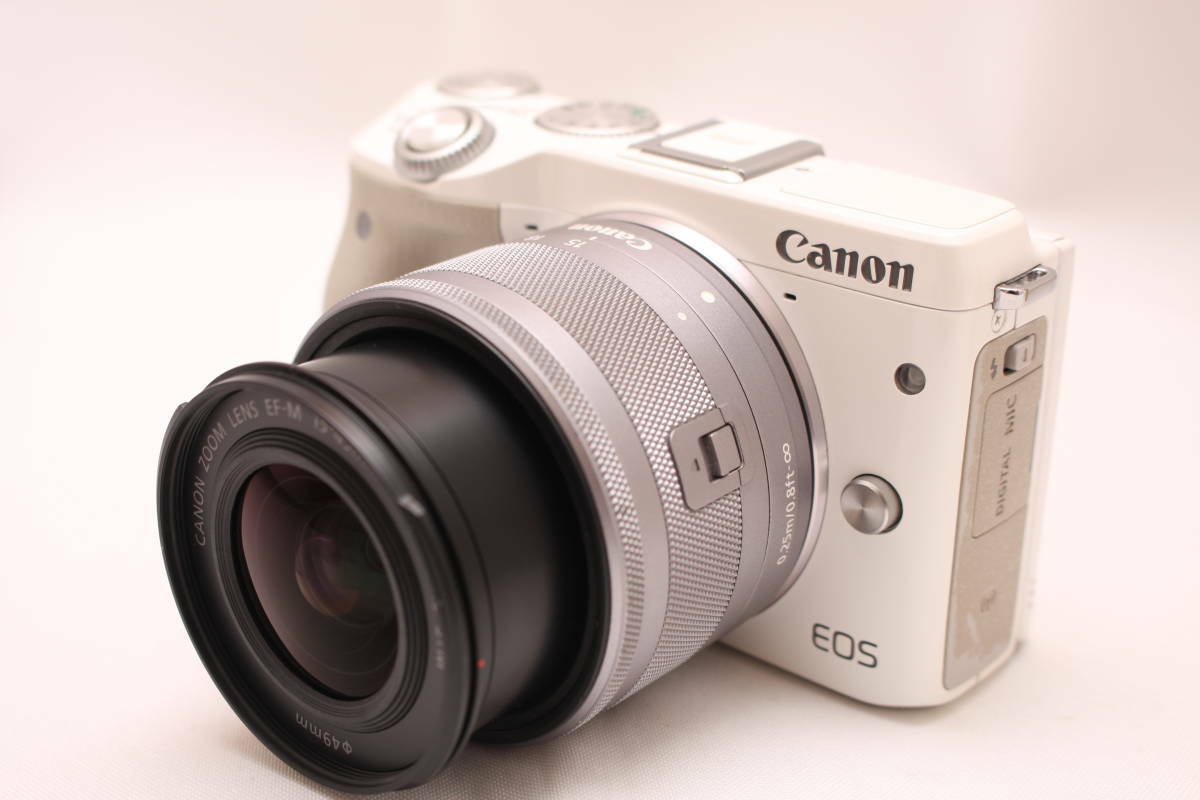 Canon EOS M3 + Lens Kit 15-45mm – Thiết kế nhỏ gọn và tiện dụng cho mọi chuyến đi.