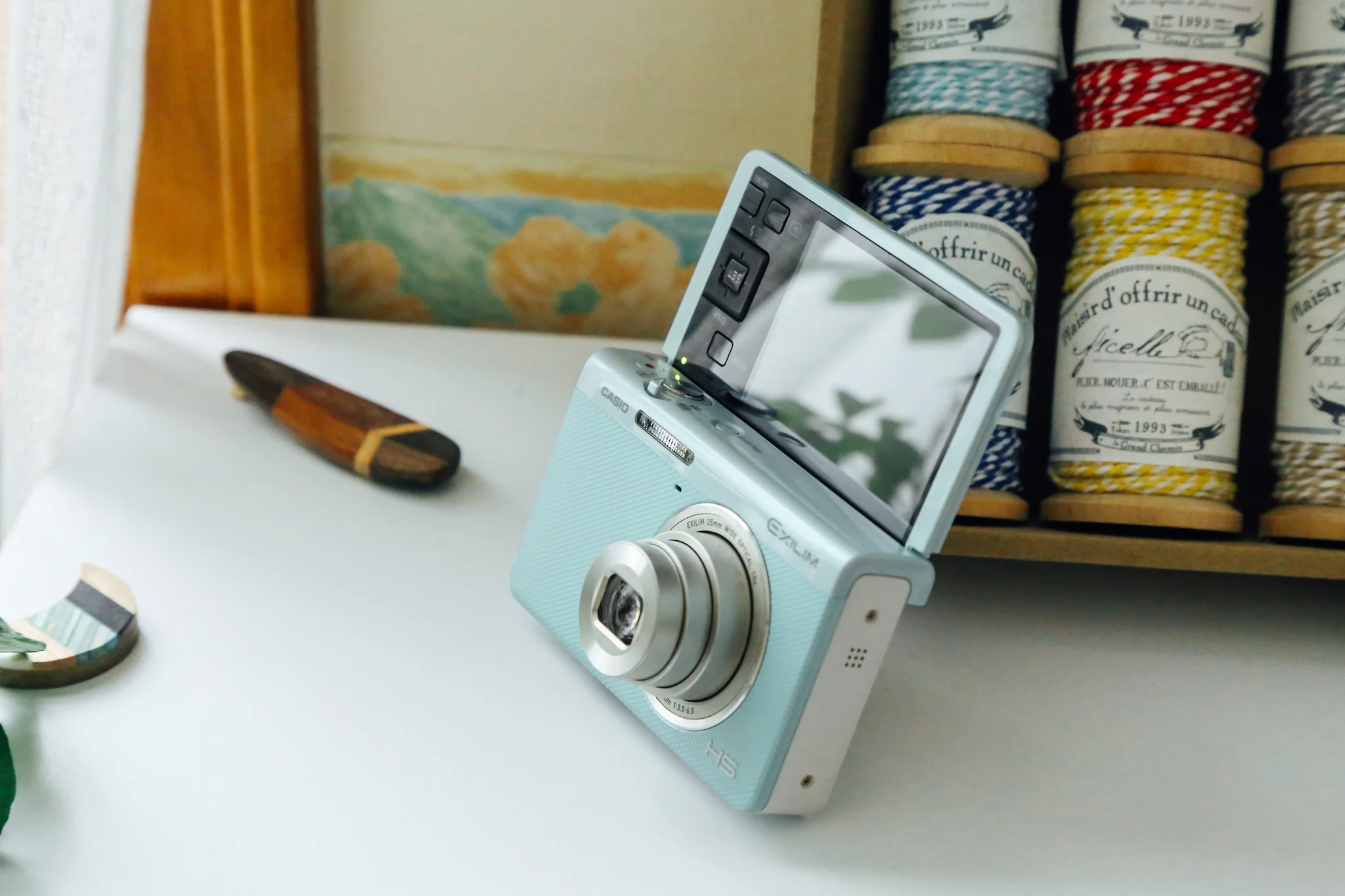 Màn hình xoay 180° linh hoạt – vũ khí tối thượng cho những ai yêu thích selfie.