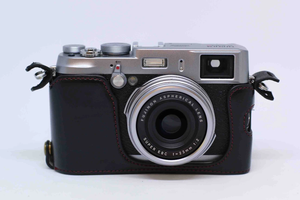 FUJIFILM X100S