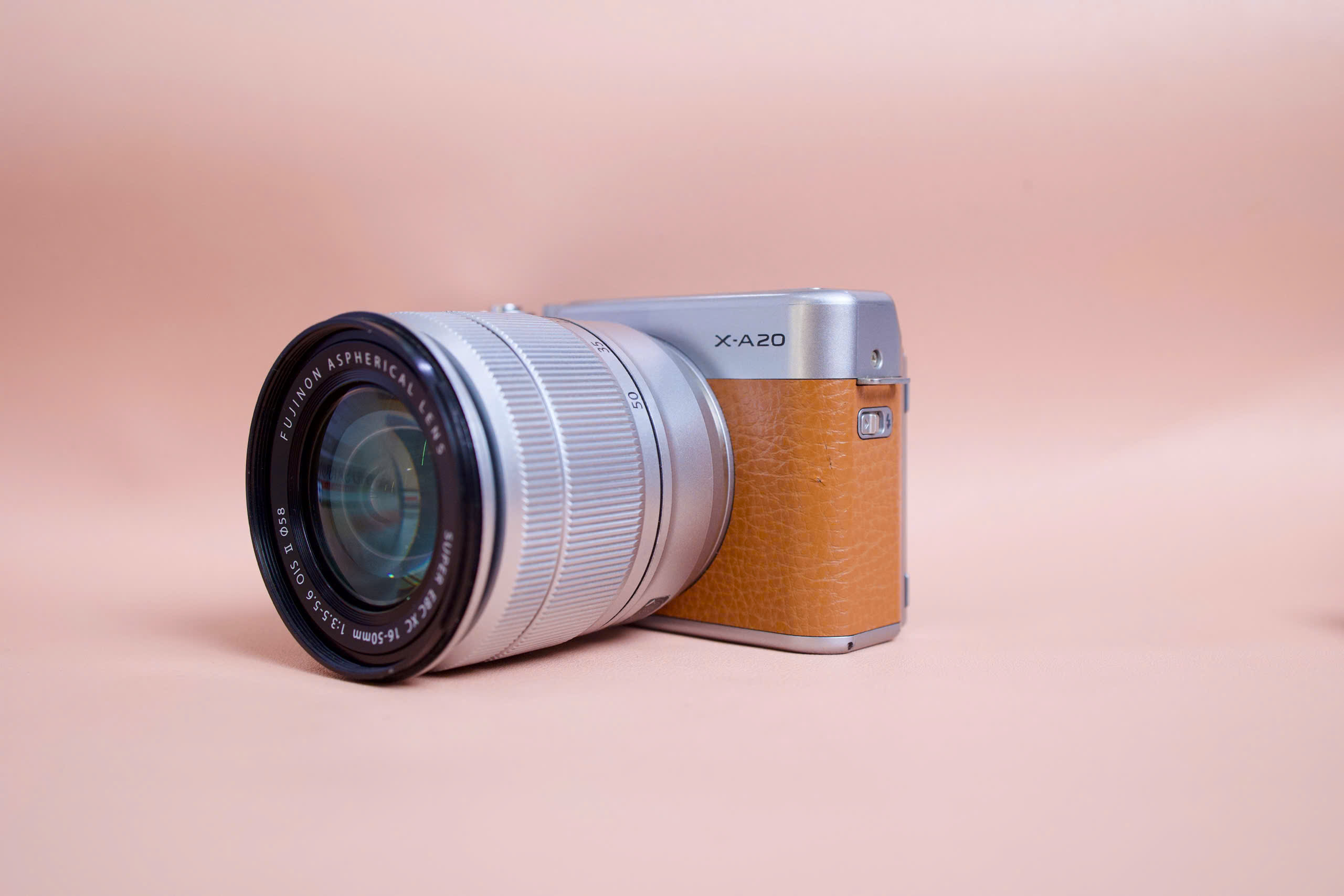 Fujifilm XA20 và XA3-01