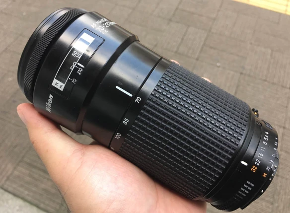 NIKKOR AF 70-210MM F4