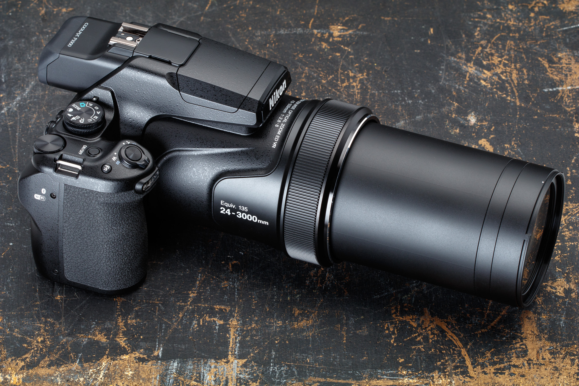 NIKON P1000