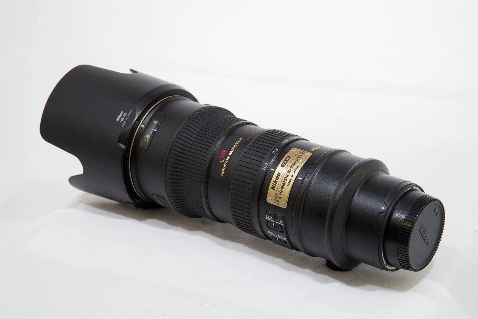 NIKON-AF-S-70-200MM-F2.8G-ED-VR-01