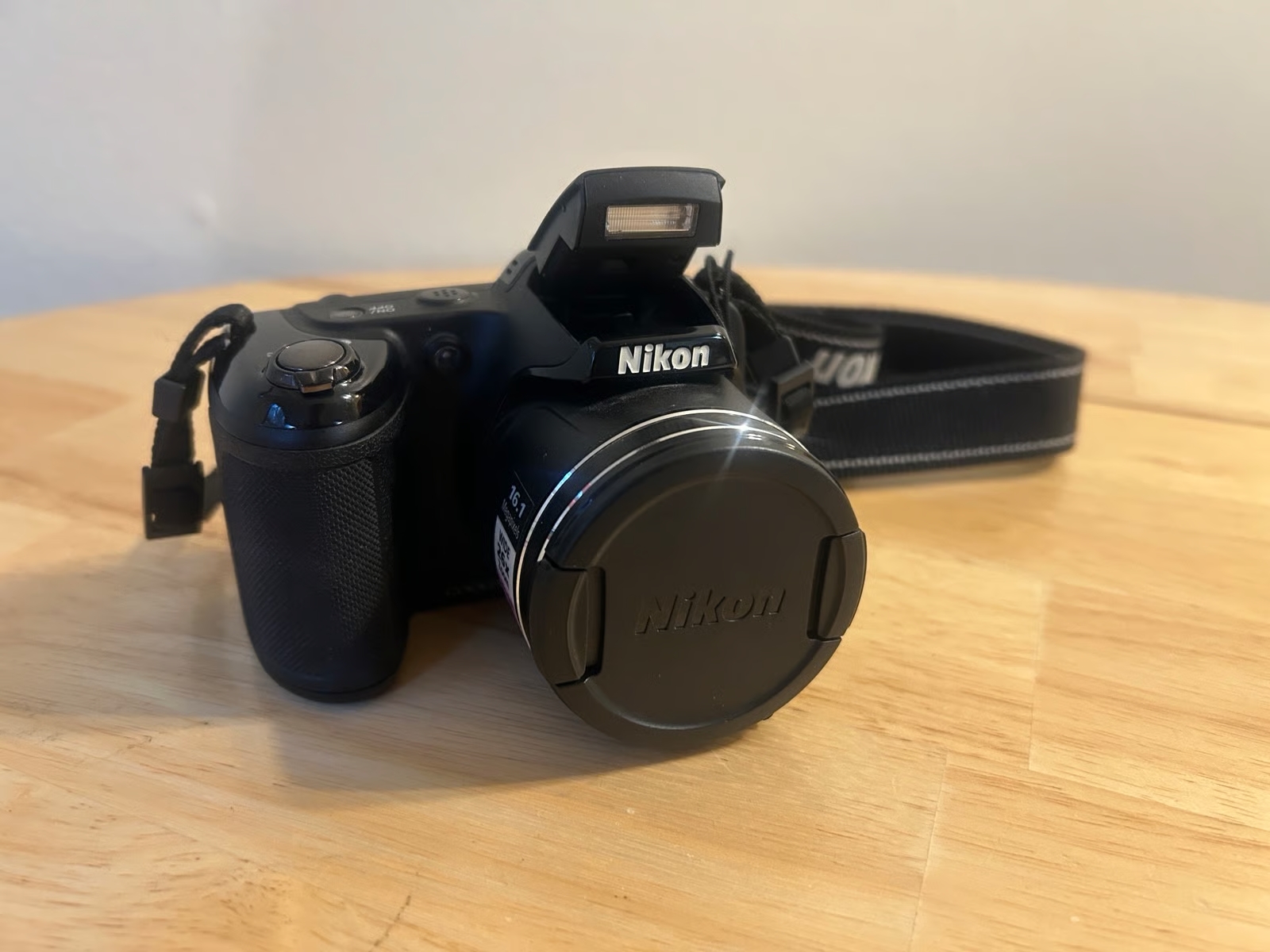 NIKON L320