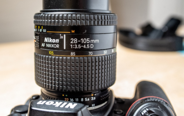 Nikon 28-105mm f3.5-4.5D-01