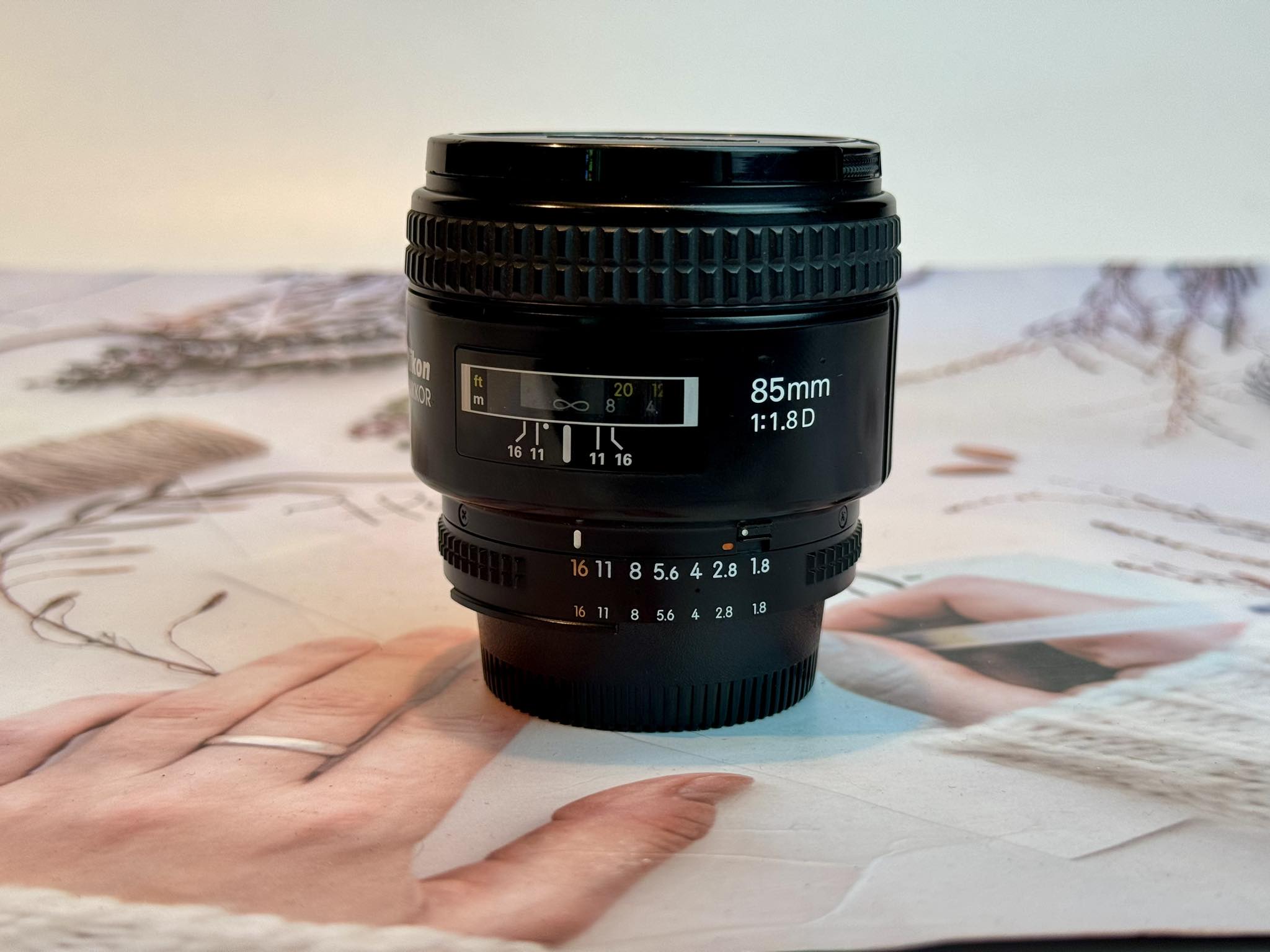 Nikon AF 85mm f1.8D