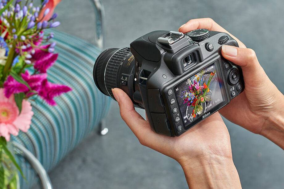Nikon D3400 là máy ảnh đã ra đời khá lâu nên chỉ hỗ trợ quay video Full HD
