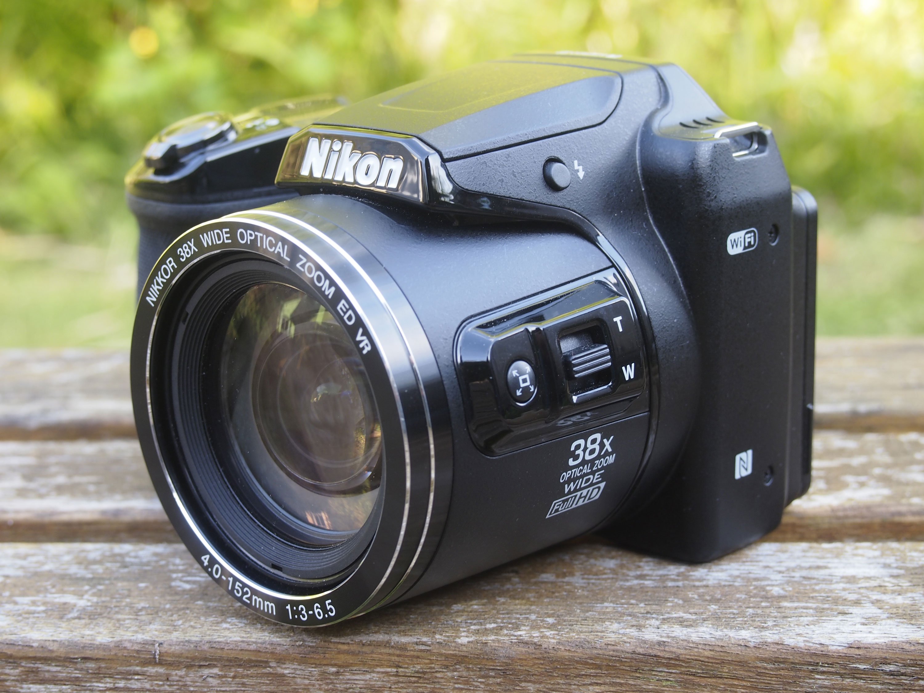 Nikon-L840